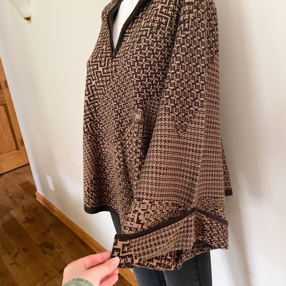 Alpaca Poncho - Picture 2 of 3